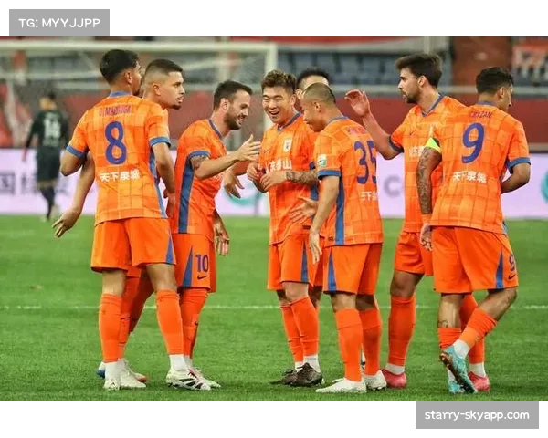 山东泰山前场三叉戟表现亮眼 但主帅问题导致争冠掉队